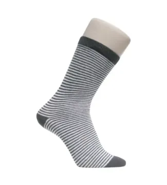 Stribede sort-hvid strømper
